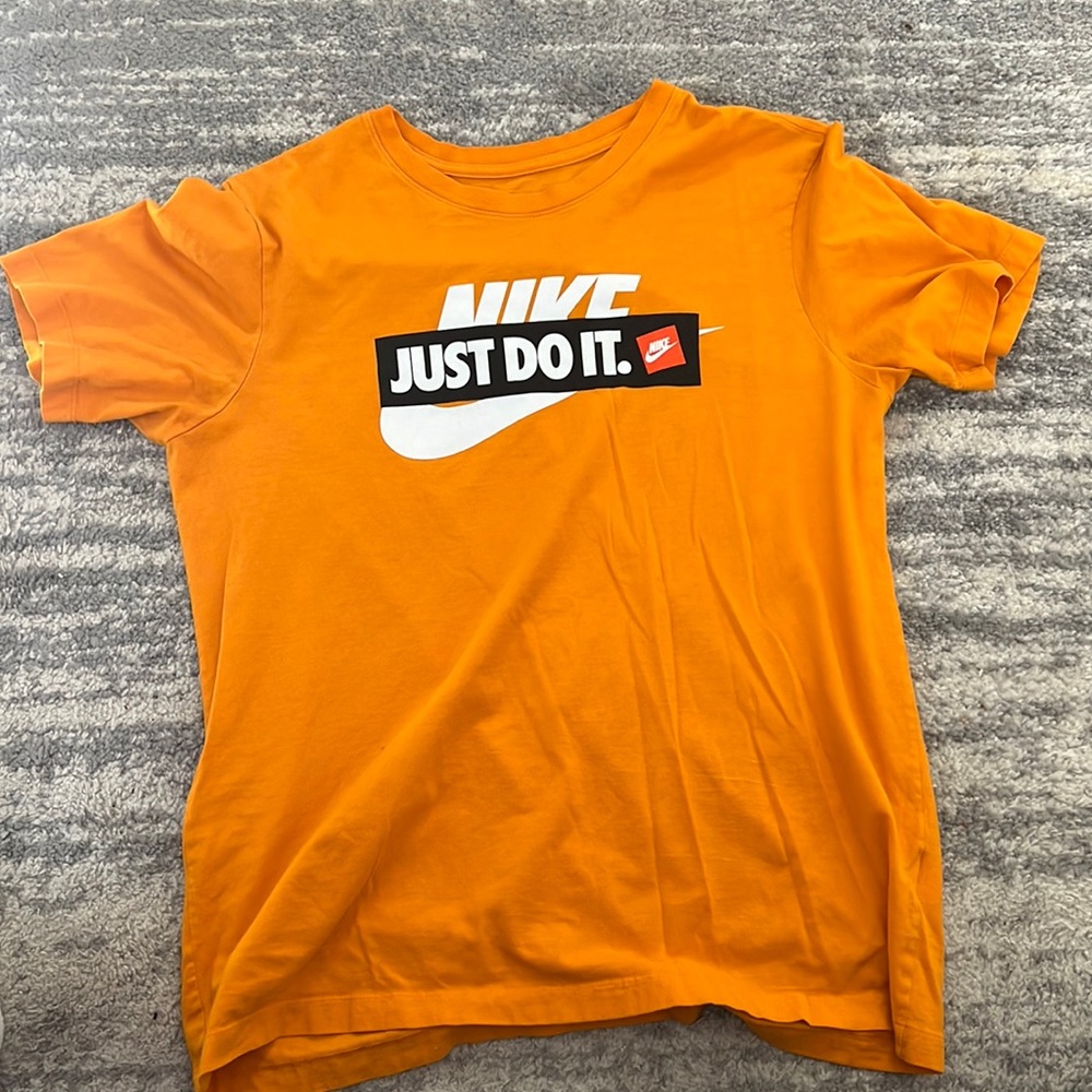 Mens Nike shirt